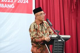 Wakil Ketua Komisi VIII DPR RI, Marwan Dasopang, Soroti Penyaluran Bansos yang Belum Tepat Sasaran - dpr.go.id