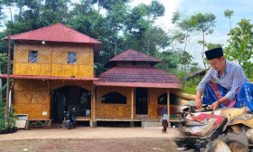 PESANTREN JADI PUING - Pondok Pesantren Awaliyatul Huda, Dusun Citali, Kecamatan Pamulihan, Kabupaten Sumedang sekarang hanya tersisa puing. dok-pesantren.
