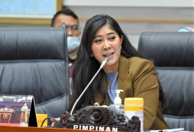 KOMISI I - Ketua Komisi I DPR RI, Meutya Hafid, memimta pemerintah aktif dalam diplomasi untuk konflik di Timur Tengah.- website/dpr.go.id by Runi/Andri