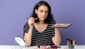 DAILY MAKE UP - Cara mudah daily make up yang ramah untuk pemula. Sangat mudah untuk diikuti. - Foto ilustrasi freepik/stockking.