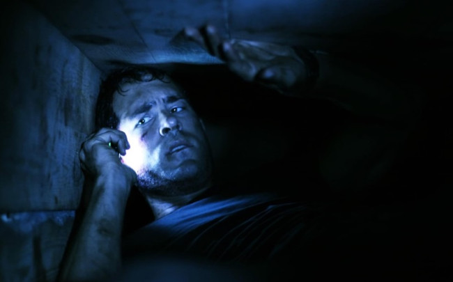 Sinopsis Film Buried: Perjuangan Paul yang Dikubur Hidup-Hidup oleh Teroris Irak