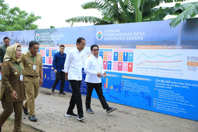 Presiden Jokowi Janji Naikkan Dana Desa