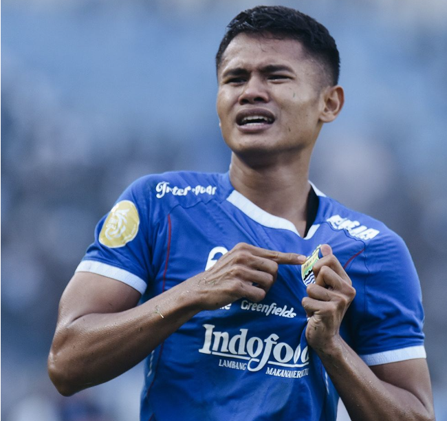Tangis Dimas Drajad Bikin Bobotoh Persib Bergemuruh, Skor Akhir Bikin Persija Terpuruk di Bandung
