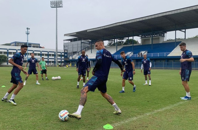 Bojan Hodak Puji Permainan Persib Bandung Saat Menjamu PSIS Semarang