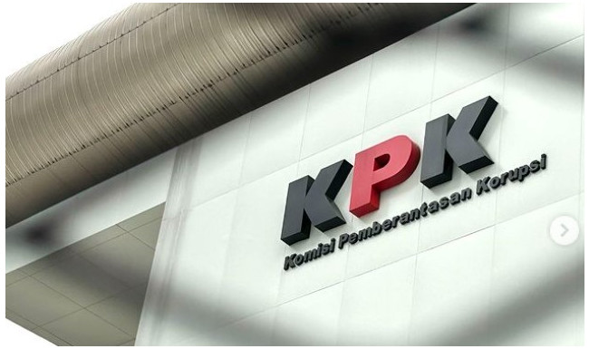 Jebakan Politisi Busuk dan Uang Haram, 7 Bupati Cantik Nekad Hisap Keringat Rakyat, Negara Rugi Miliaran