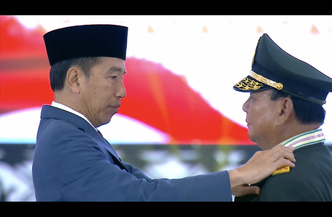 Resmi! Jokowi Anugrahkan Pangkat Kehormatan Bagi Prabowo