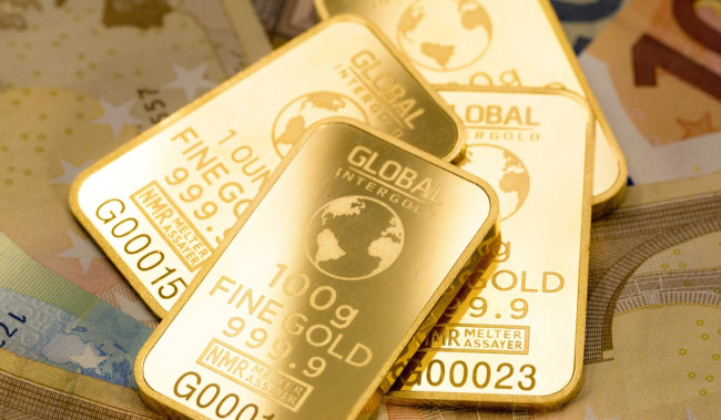 Isu Ekonomi Global 2025 Gelap-Gulita, Investasi Emas Masih Relevan?