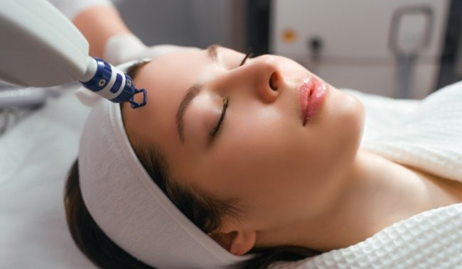 Rahasia Kulit Mulus: Mengapa Dr. Davin Lim Tidak Meresepkan Retinol Sepanjang Hari?