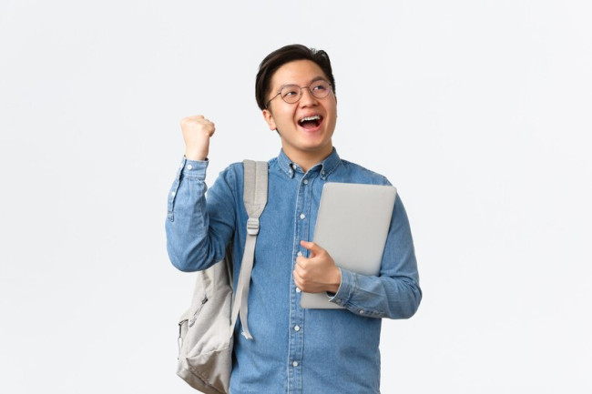 Simak, 5 Perlengkapan Kuliah yang Harus Mahasiswa Baru Punya