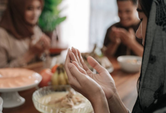 Jadwal Buka Puasa Hari Ini untuk Wilayah Bandung