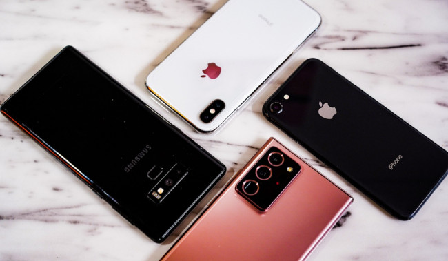 Battle Smartphone Samsung VS iPhone, Kamu Tim Mana?