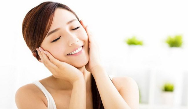 Kulit Cerah Estetis: Membongkar Efektivitas Niacinamide, Alpha Arbutin, dan Tranexamic Acid