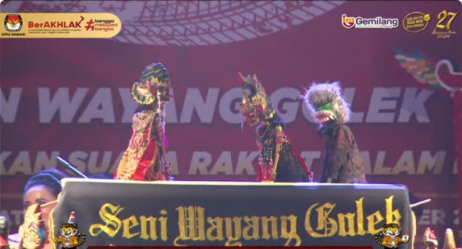 KPU Jabar Gelar Touring Demokrasi: Sosialisasi Pilkada 2024 dengan Kesenian Wayang Golek