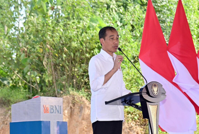 Melangkah Maju dalam Transformasi Keuangan Digital, Jokowi Lakukan Groundbreaking Bank Kaltimtara di IKN