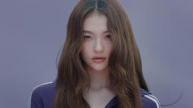 Profil Ella Gross, Model Cantik yang Segera Debut Bersama MEOVV