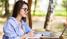 KERJA TANPA GELAR SARJANA - Kamu tetap bisa mendapatkan pekerjaan, meski tidak punya gelar Sarjana. - Foto ilustrasi Pixabay/didab56.
