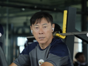Pelatih Timnas Indonesia, Shin Tae-yong, mengakui pemain muda membutuhkan waktu untuk memahami taktik permainan