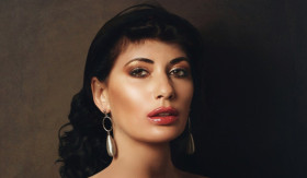 TIPS MAKE UP - Bagi yang mempunyai kulit berminyak, sering kali alami kendala make up terlihat kusam dan berminyak. Coba lakukan tips make up berikut ini. - Foto ilustrasi Pixabay/innamykytas.