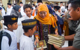 PILGUB JATIM 2024 - Ketua DPD PDIP Jawa Timur (Jatim,) Said Abdullah mengakui sudah bertemu Khofifah Indar Parawansa soal Pilgub Jatim 2024. -khofifah.ip.