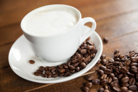 MANFAAT KOPI PUTIH - Ilustrasi secangkir kopi. Ketahui jenis kopi putih dan manfaatnya. (Foto: Freepik).
