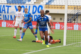 PERSIB VS PERSIJA - David da Silva selebrasi usai mencetak gol ke gawang Persija. Pelatih Persija Jakarta, Thomas Doll menyayangkan kekalahan timnya. (dok. LIB).