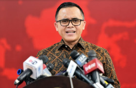 JAM KERJA ASN WFH - MenPAN RB Abdullah Azwar Anas, tetapkan kebijakan jam kerja WFH bagi sebagian ASN. -Dok: setkab.go.id.