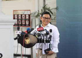 Menko PM Muhaimin Iskandar telah mengajukan anggaran untuk bansos 2025 sebesar Rp100 triliun. (Foto: Instagram/@cakiminow).