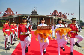 Kepala BPIP, Yudian Wahyudi menegaskan tidak memakai jilab sudah tertera dalam aturan dan ditandatangani di atas materai oleh seluruh Paskibraka. @jokowi