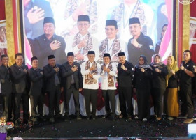 KPU Ciamis usai melakukan pengundian untuk menetapkan nomor urut paslon tunggal Herdiat-Yana vs kotak kosong. (Foto: Instagram/@kpukabupatenciamis).