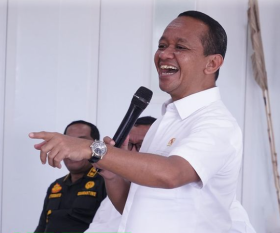 Menteri Investasi/Kepala BKPM, Bahlil Lahadalia.  Masyarakat menilai jika pemerian izin pengelolaan tambang pada ormas keagamaan tidak tepat lantaran dinilai tidak berkapasitas dalam hal tersebut. @bahlillahadalia.