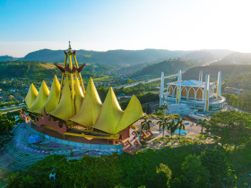 (Menara siger lampung/foto: asdp.id)