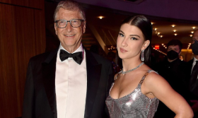 Bersama Putrinya, Bill Gates dikenal tidak hanya sebagai seorang miliarder, melainkan juga sebagai simbol kekayaan dan kejeniusan itu sendiri. @phoebegates