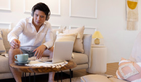 KERJA SAMPINGAN - Ide Kerja Sampingan dan cara memulai side hustle untuk punya passive income. - Foto ilustrasi/freepik.