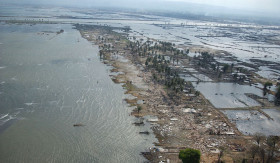 INFO- Mengenang Tsunami Aceh 2004: Pelajaran Berharga, Waspada Terhadap Ancaman Bencana Megathrust di Selatan Jawa (Sumber: https://id.wikipedia.org/)
