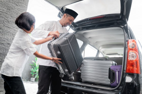 BERKENDARA AMAN SAAT MUDIK –Ilustrasi mudik lebaran. Mudik adalah tradisi yang melekat di masyarakat Indonesia pada saat lebaran Idul Fitri. Pulang ke kampung halaman, tapi pastikan kendaraan kamu dalam keadaan aman ya –Ilustrasi/ djkn.kemenkeu.go.id