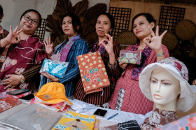 KEMENPAREKRAF - Menparekraf Sandiaga Uno Dukung Program 1M PACT #powerofemakemak untuk Pemberdayaan Perempuan.- website/kemenparekraf.go.id