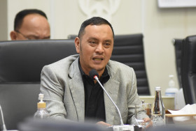 Sebut Tembakau Bagian dari Identitas Nasional, Baleg DPR RI Minta Tembakau Harus Dijaga - dpr.go.id