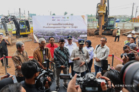 KEMENHUB - Menhub Budi Karya Sumadi Tandai Pembangunan Flyover dan JPO di Stasiun Tenjo, Kab. Bogor.- website/dephub.go.id
