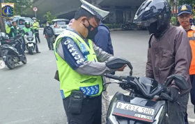 MUDIK AMAN PAKAI MOTOR - Perjalanan mudik yang aman, nyaman, dan sehat akan menjadi pengalaman yang menyenangkan bagi seluruh anggota keluarga.@dishubdkijakarta.