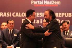 (Anies Baswedan bersama Surya Paloh/foto: jakarta.bisnis.com)