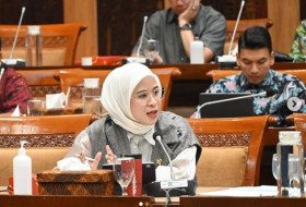 Ratih Megasari Singkarru - Anggota Komisi X DPR RI mengusulkan peran guru BK di sekolah harus ditingkatkan. (Instagram/@ratihmegasari).