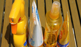SUNSCREEN - Selain melindungi dari paparan sinar UV, pilih sunscreen sesuai jenis kulit juga perlu untuk diperhatikan. - Foto ilustrasi Pixabay/chezbeate