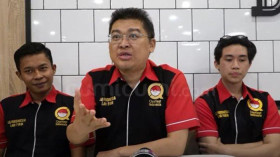 Pengacara Alvin Lim meninggal dunia setelah terkulai lemas di tempat tidur, kabar duka yang mengagetkan banyak pihak.