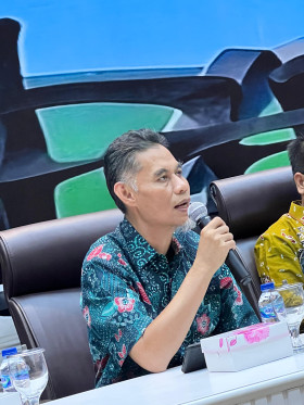Direktur Penyiaran Kominfo, Geryantikan Kurnia - AyoBacaNews.com