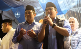 Pasangan Sahrul Gunawan-Gun Gun Gunawan berhasil unggul tipis dari Dadang Supriatna-Ali Syakieb dalam survei terbaru Polsight di Kabupaten Bandung. Persaingan ketat terus berlanjut hingga Pilkada. Foto @sahrulgunawanofficial