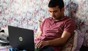 FREELANCE - Buat Gen Z yang selalu di cap malas, coba buka jasa freelance biar bisa punya penghasilan tambahan. - Foto ilustrasi Pixabay/balouriarajesh.