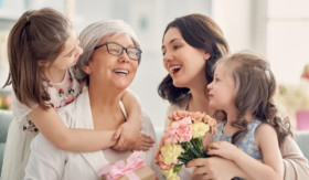 INFO- 22 Desember: Makna Hari Ibu dan Ide Kado Spesial untuk Sosok Tersayang (Sumber: https://www.wikipedia.org/)