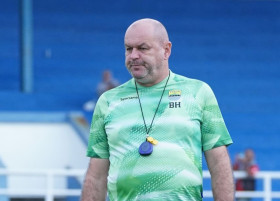 Pelatih Persib Bandung, Bojan Hodak mengungkapkan, bahwa ia tak ingin skuad Maung Bandung meremehkan RANS Nusantara FC. (Persib.co.id).