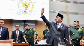 Menhan Prabowo Subianto saat di gedung DPR RI. Publik disebut sangat yakin Prabowo bisa membawa Indonesia lebih baik. Foto @prabowo.