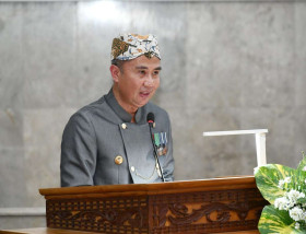 HUT KAB CIREBON - Penjabat Gubernur Jawa Barat Komitmen Dukung Kemajuan Kabupaten Cirebon.- website/jabarprov.go.id